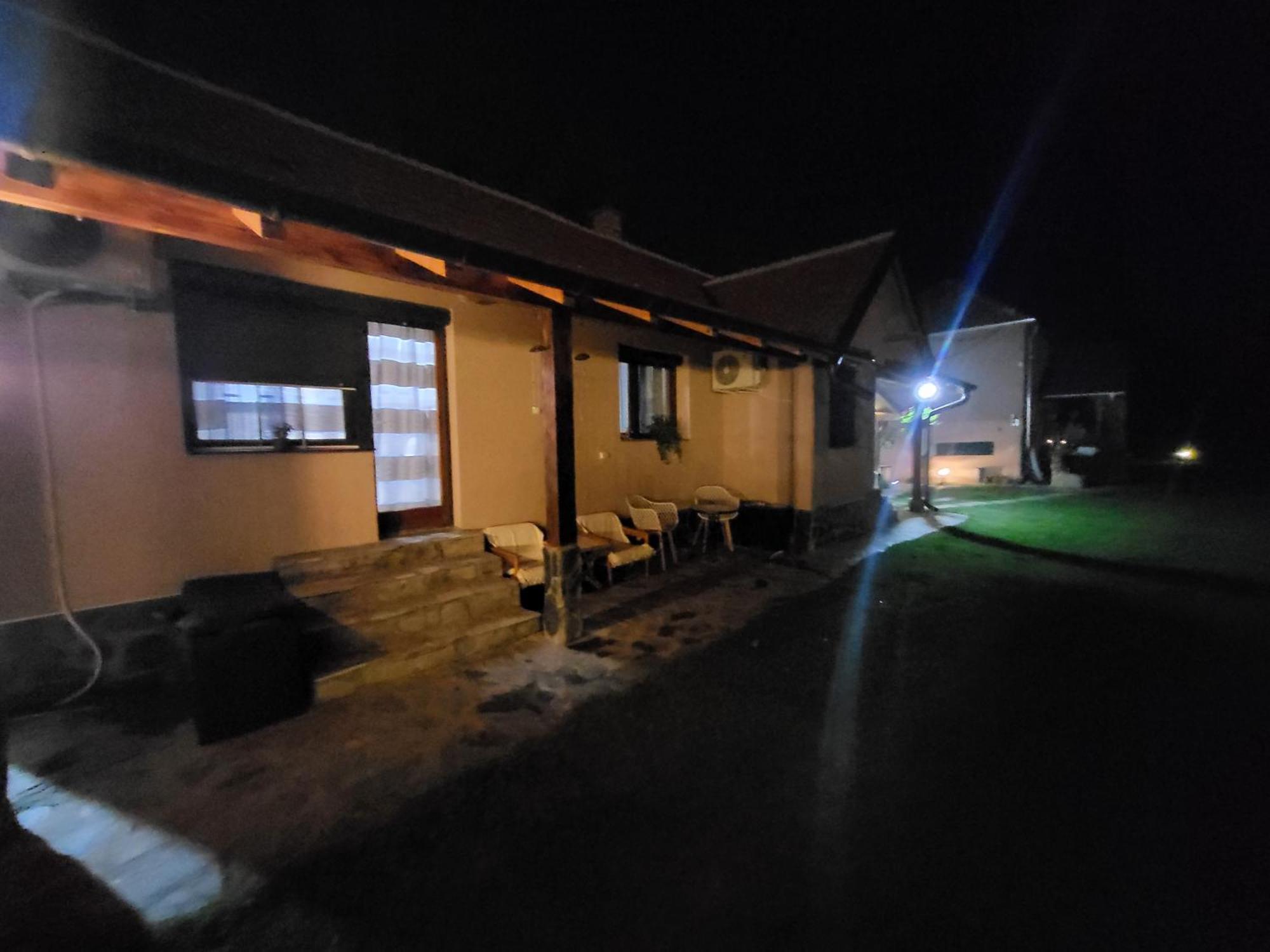 Dvor Villa Donja Toponica Kamer foto