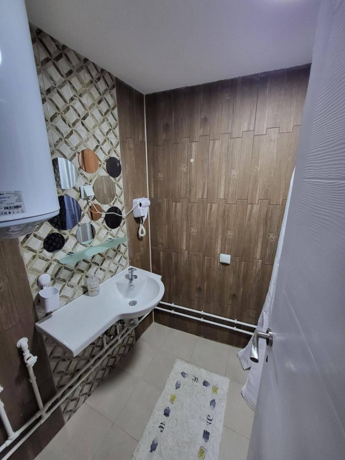 Dvor Villa Donja Toponica Kamer foto